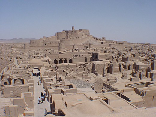 Древний город из самана — Бам на юго-востоке Ирана, до землетрясения 2003г.