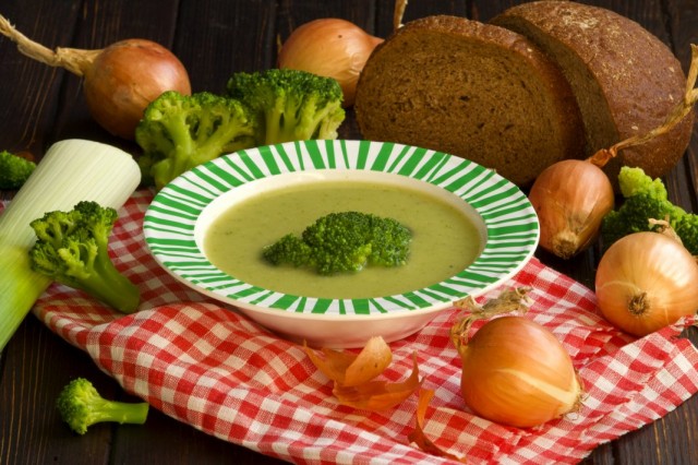 Диетический суп-пюре из брокколи