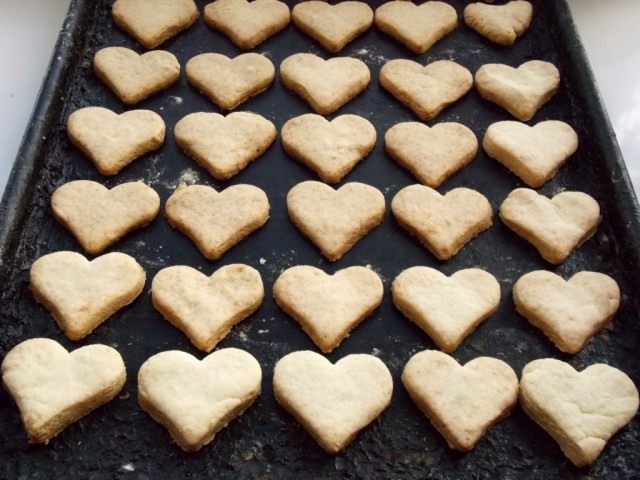 Выпекаем печенье «Сердечки» ко дню Святого Валентина