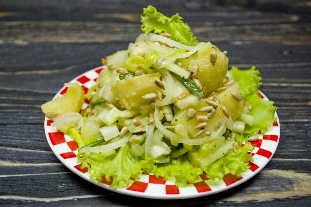 Салат из черешкового сельдерея рецепты с фото простые