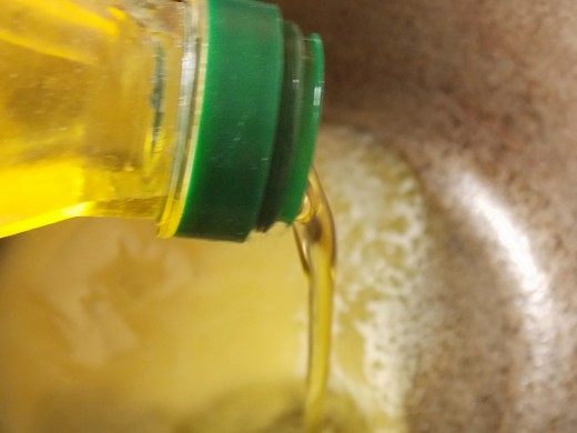 Добавляем оливковое масло
