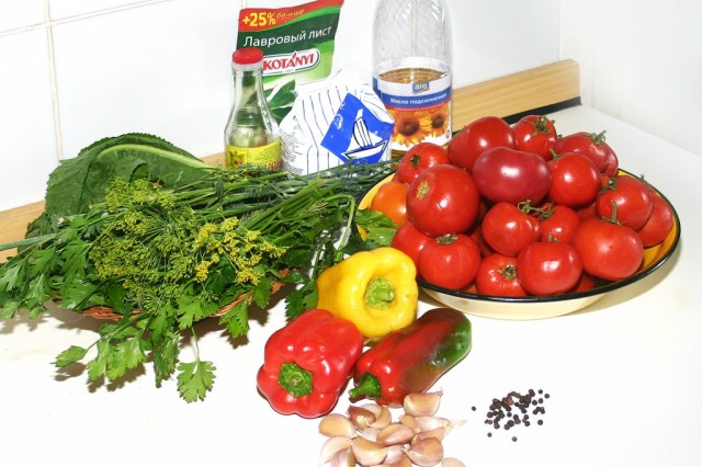 Ингредиенты для приготовления маринованных томатов